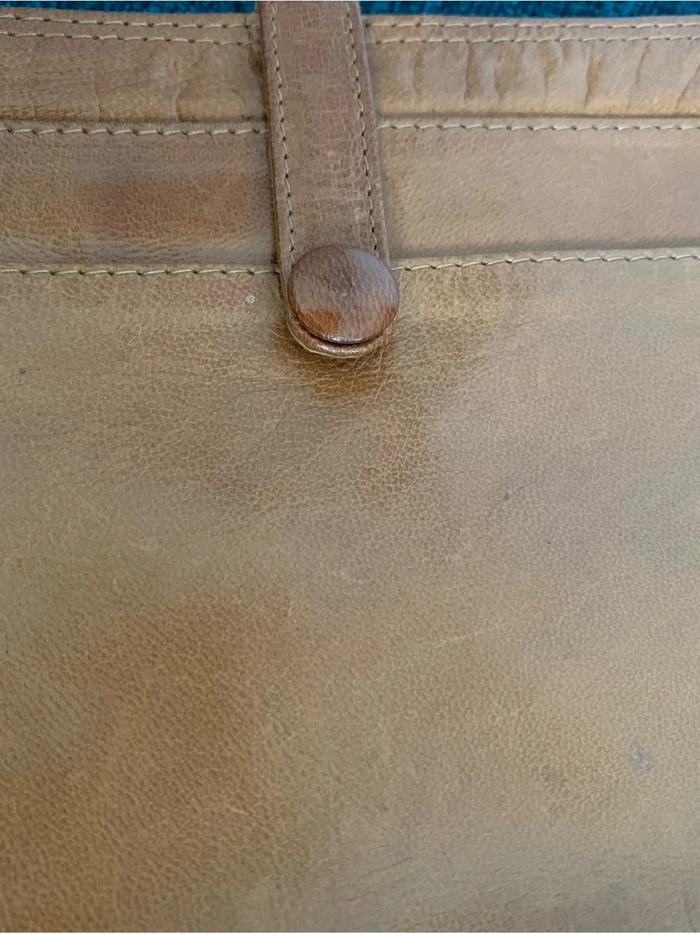 Vintage Bottega Veneta Tan Leather Wrist Clutch